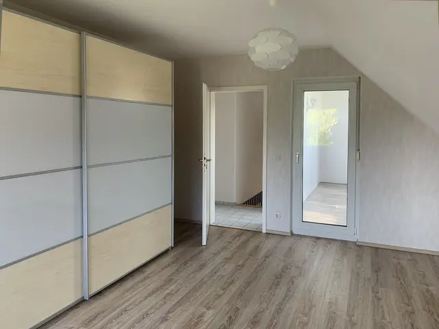 Schlafzimmer 1